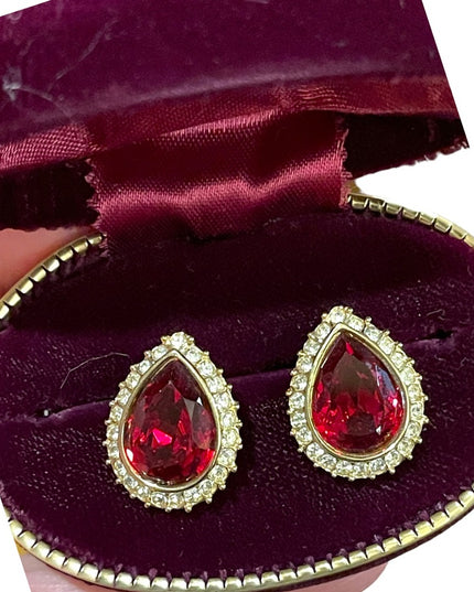 Vintage Stunning red Crystal Oscar De Laurenta Earrings rhinestone gold finish