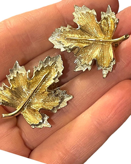 Vintsge Sarah Coventry Gold & silver finish Maple Leaf clip on earrings