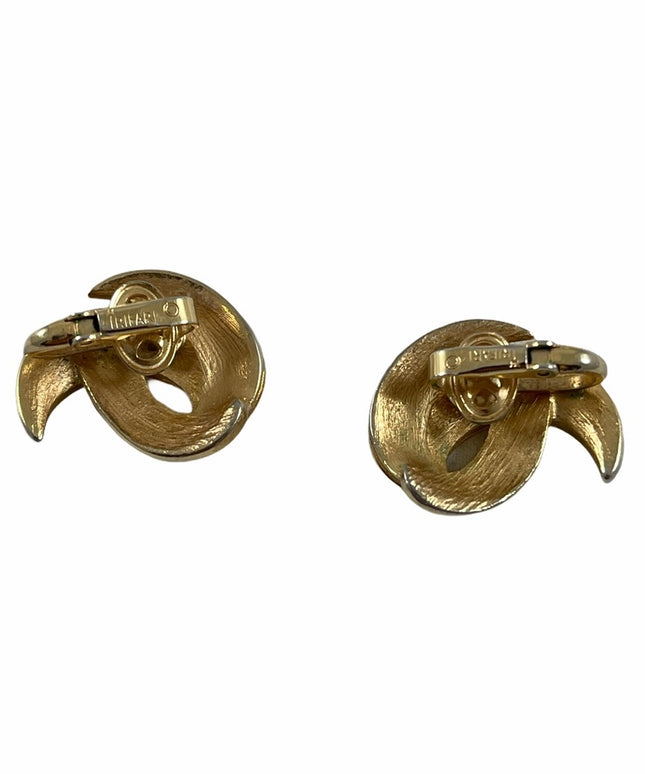 Vintage 1980s Glam TRIFARI Gold tone clip on earrings 1”