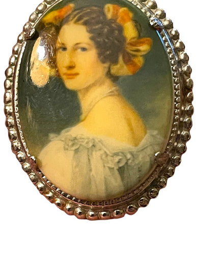 Vintage resin silver finish transfer Cameo oval brooch