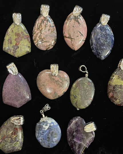 RESELLERS LOT  or GIFTS Party Favors 11pcs Large STONE Necklace pendants