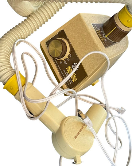 Vintage 1970s GE Superblow Pistol blow dryer with multiple settings. 💗