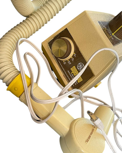 Vintage 1970s GE Superblow Pistol blow dryer with multiple settings. 💗