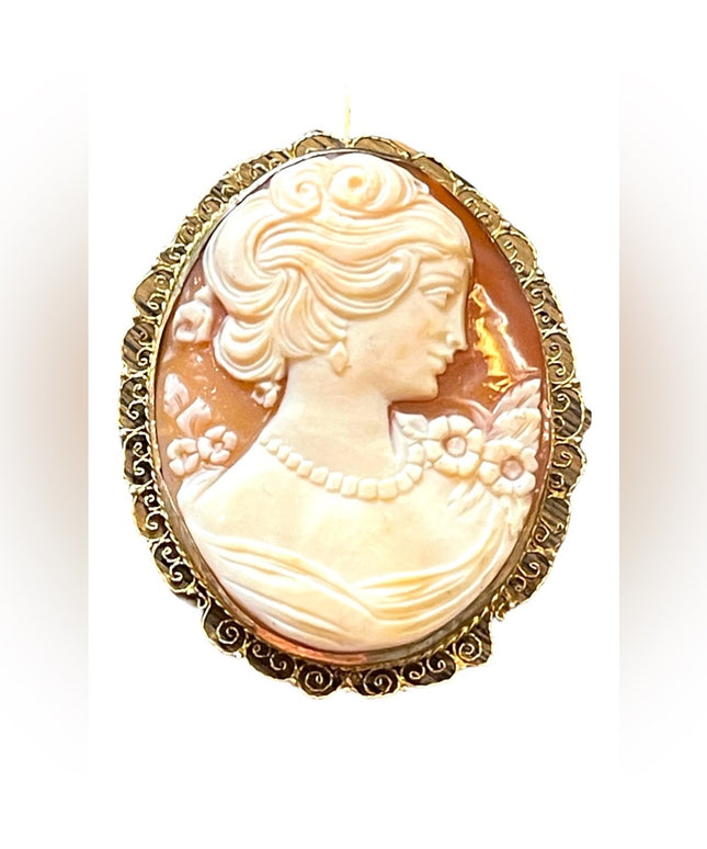 Vintage 1960s 375 9k gold Hand carved Sardonyx Shell  Euro Italy Cameo Large