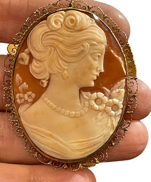 Vintage 1960s 375 9k gold Hand carved Sardonyx Shell  Euro Italy Cameo Large