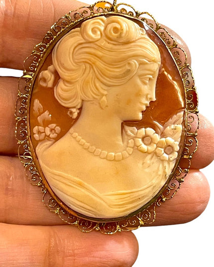 Vintage 1960s 375 9k gold Hand carved Sardonyx Shell  Euro Italy Cameo Large