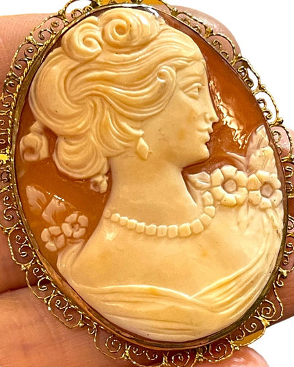 Vintage 1960s 375 9k gold Hand carved Sardonyx Shell  Euro Italy Cameo Large