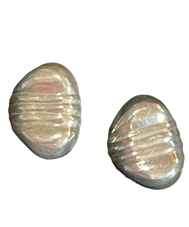 Vintage modernist silver fancy ribbed earrings Southwestern