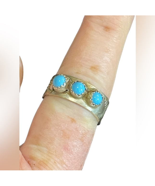 Vintage etched handmade Navajo sterling RE turquoise band ring