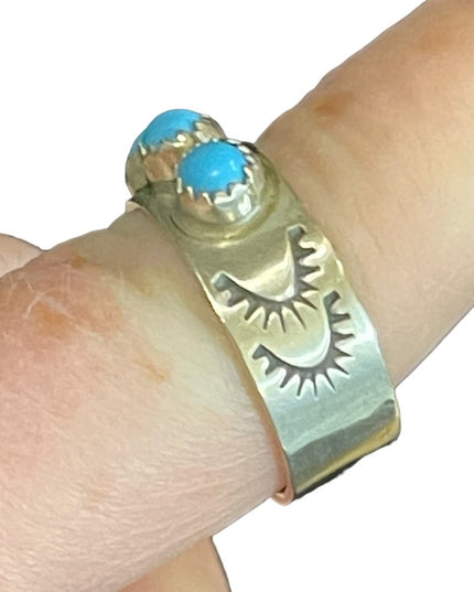 Vintage etched handmade Navajo sterling RE turquoise band ring