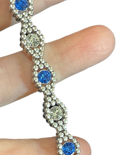 Lovely Ninna Ricci 14” blue & clear crystal silver finish necklace