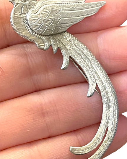 Antique GUATEMALA 900 SILVER QUETZAL BIRD TROPICAL etched PIN  BROOCH