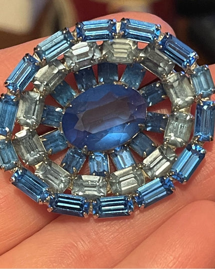 Vintage Mid century c1950s fancy Crystal Blue brooch oval beauty!