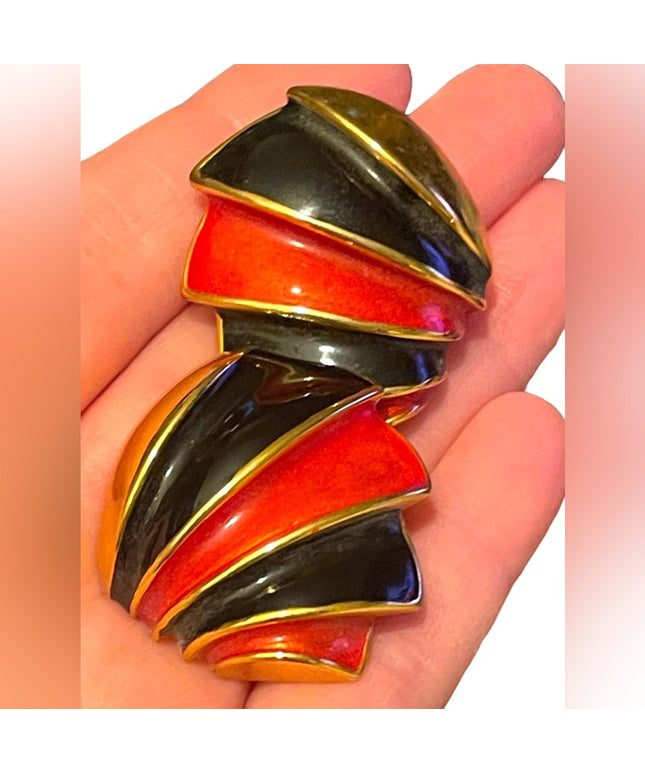 Vintage 1980s gold Finish metal clip on fancy enameled chunky earrings enamel