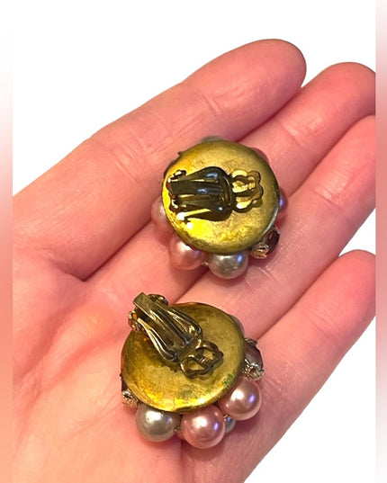 Vintage mid century 1950s/60s chunky resin plastic crystal groovy clip on