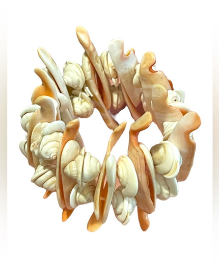 Vintage lovely handmade chunky SEA SHELL bracelet stretchy