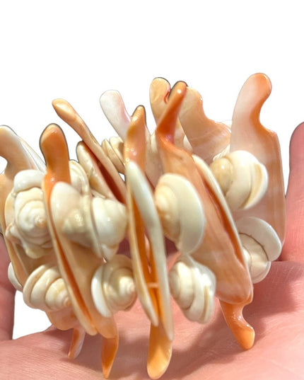 Vintage lovely handmade chunky SEA SHELL bracelet stretchy