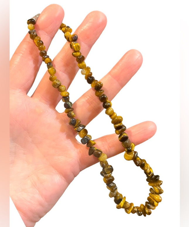 Vintage polished tiger eye stone bead chip necklace