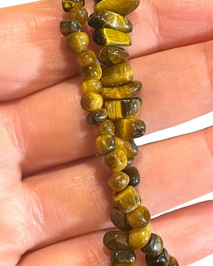 Vintage polished tiger eye stone bead chip necklace