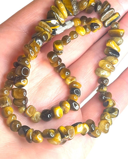 Vintage polished tiger eye stone bead chip necklace