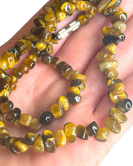 Vintage polished tiger eye stone bead chip necklace