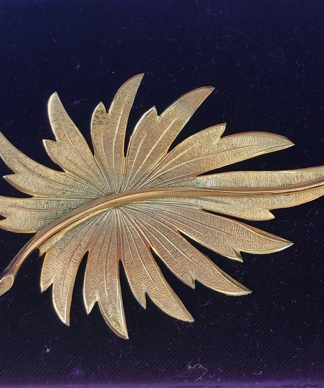 Vintage brushed gold large leaf fancy brooch large