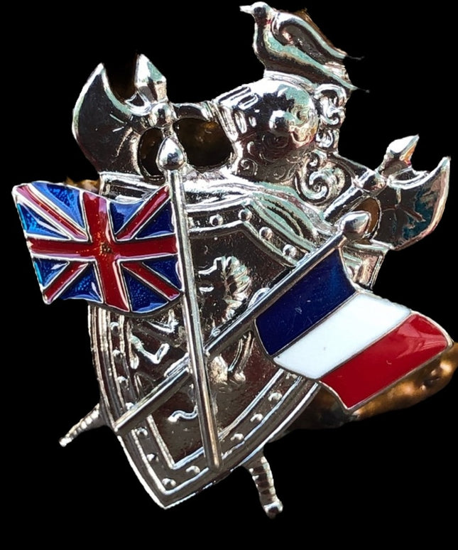Vintage UK & France coat of arms knight brooch silver finish