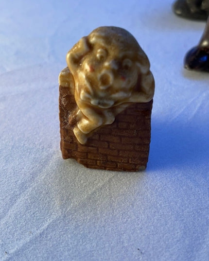 Lot of 18 pc Wade Tetley Tea mini figurines VTG