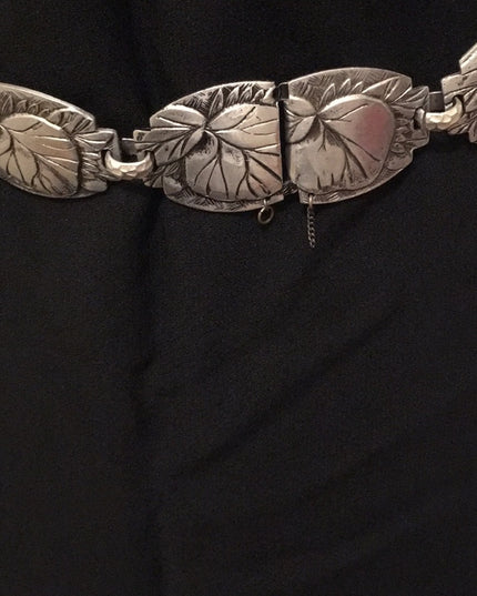 Vintage Metal Apple etched design fancy belt So cute! antiqued brushed silver