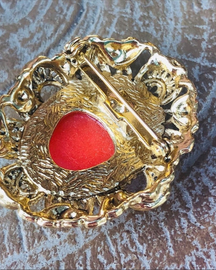 Vintage Gold high quality Cameo lg with rhinestones Brooch