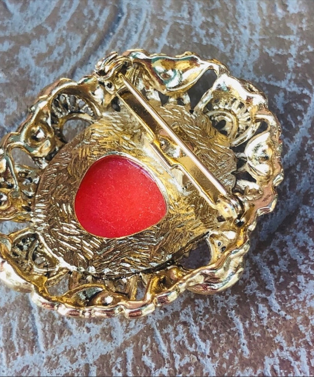 Vintage Gold high quality Cameo lg with rhinestones Brooch