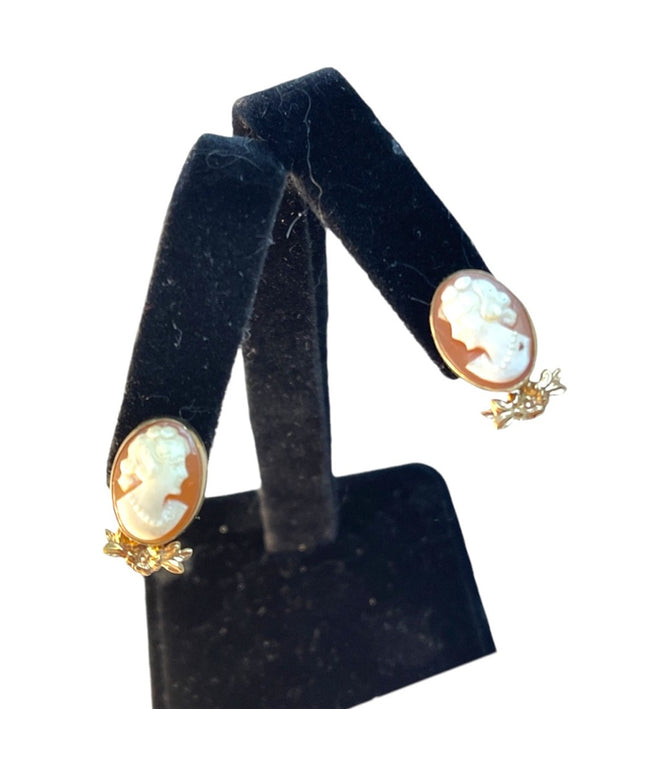 Vintage 12k GF Gold Shell Cameo screw back earrings