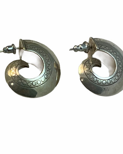 Lovely Etched southwestern  sterling silver earrings hoop