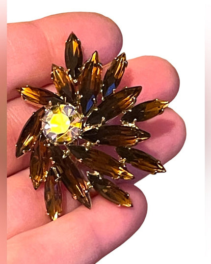 Vintage 1950s Stunning brown Amber starburst CZECH crystal brooch