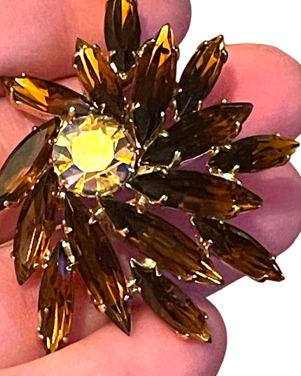 Vintage 1950s Stunning brown Amber starburst CZECH crystal brooch