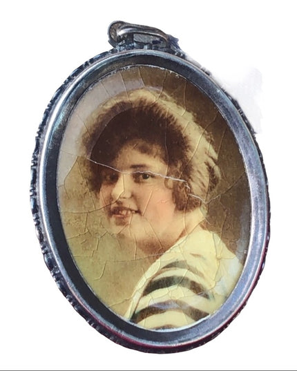 Antique 800 silver photo pendant Locket Lady
