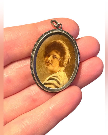 Antique 800 silver photo pendant Locket Lady