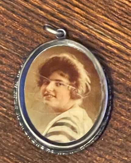 Antique 800 silver photo pendant Locket Lady