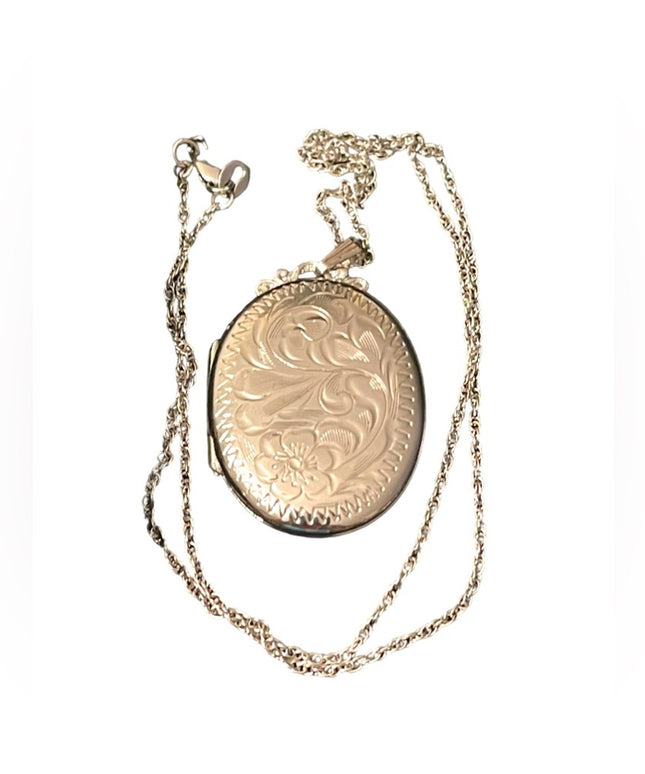 Vintage 1960s Sterling silver 925 Rhodium plated Etched locket necklace …