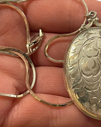 Antique Sterling silver 925 Etched LARGE locket Victorian necklace (B) S…