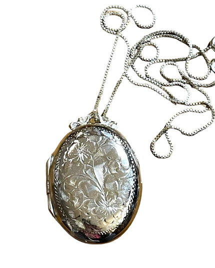 - Vintage Dynasty STERLING 925 fancy Victorian style etched oval locket ne…