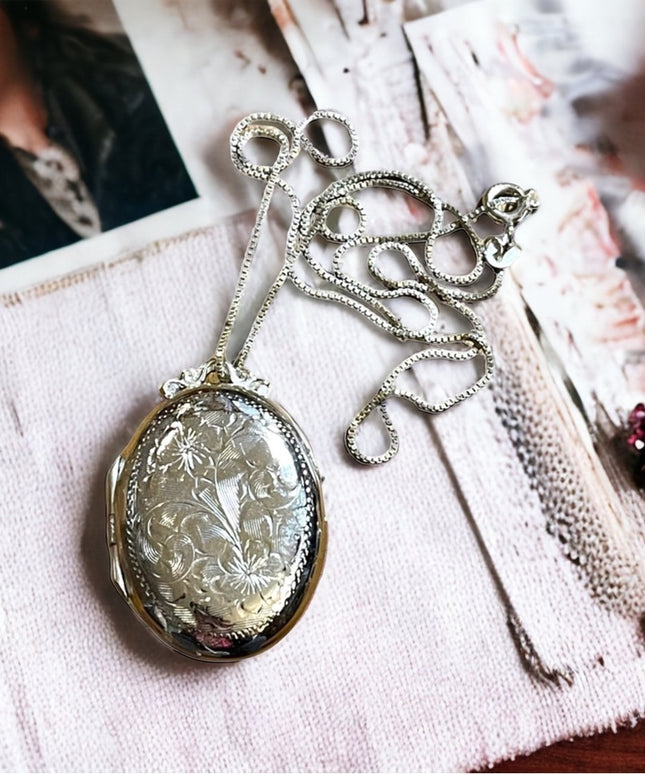 - Vintage Dynasty STERLING 925 fancy Victorian style etched oval locket ne…