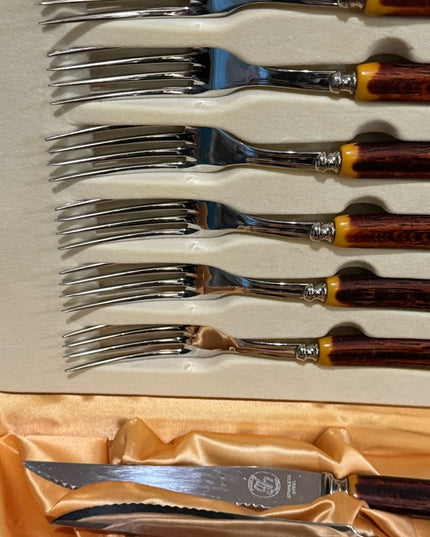 Vintage 1950s Glow Hill Bakelite handle Forks & Knife NIB Not used Vg cutlery