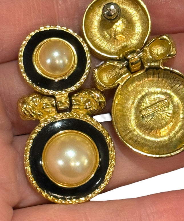 Vintage Richelieu faix pearl dangle black enamel textured gold finish earrings