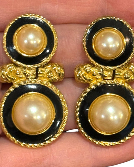 Vintage Richelieu faix pearl dangle black enamel textured gold finish earrings