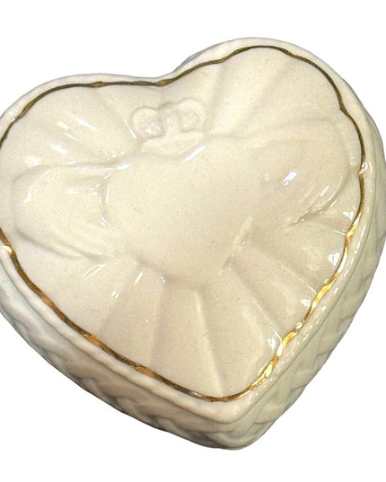 Vintage Belleek Ireland ceramic Heart Clauddah Trinket jar box
