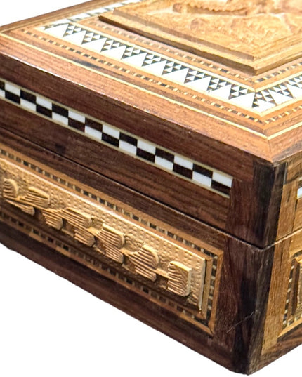 Vintage handmade pearl inlay box carved wood elephant design locking lined