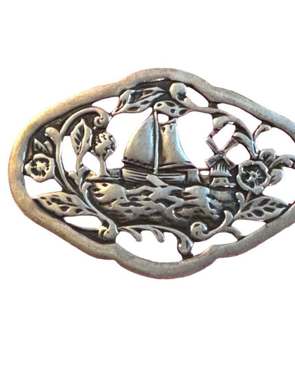 Vintage Sterling silver 925 Nautical Sailboat fancy etched brooch