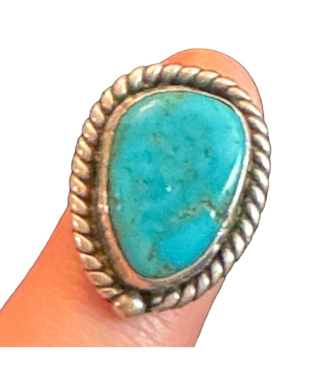 Vintage Sterling silver 925  turquoise handmade Southwestern ring