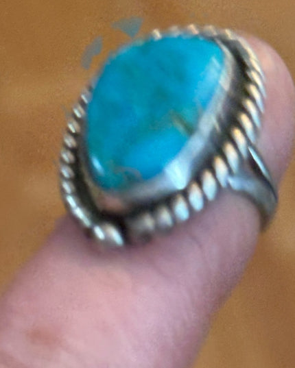 Vintage Sterling silver 925  turquoise handmade Southwestern ring